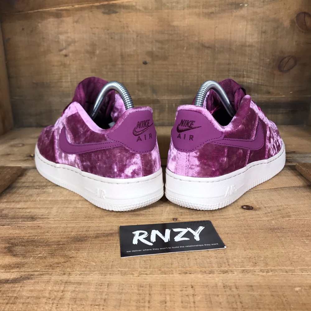 NEW Nike Velvet Air Force 1 Low Tea Berry - Picture 4 of 7